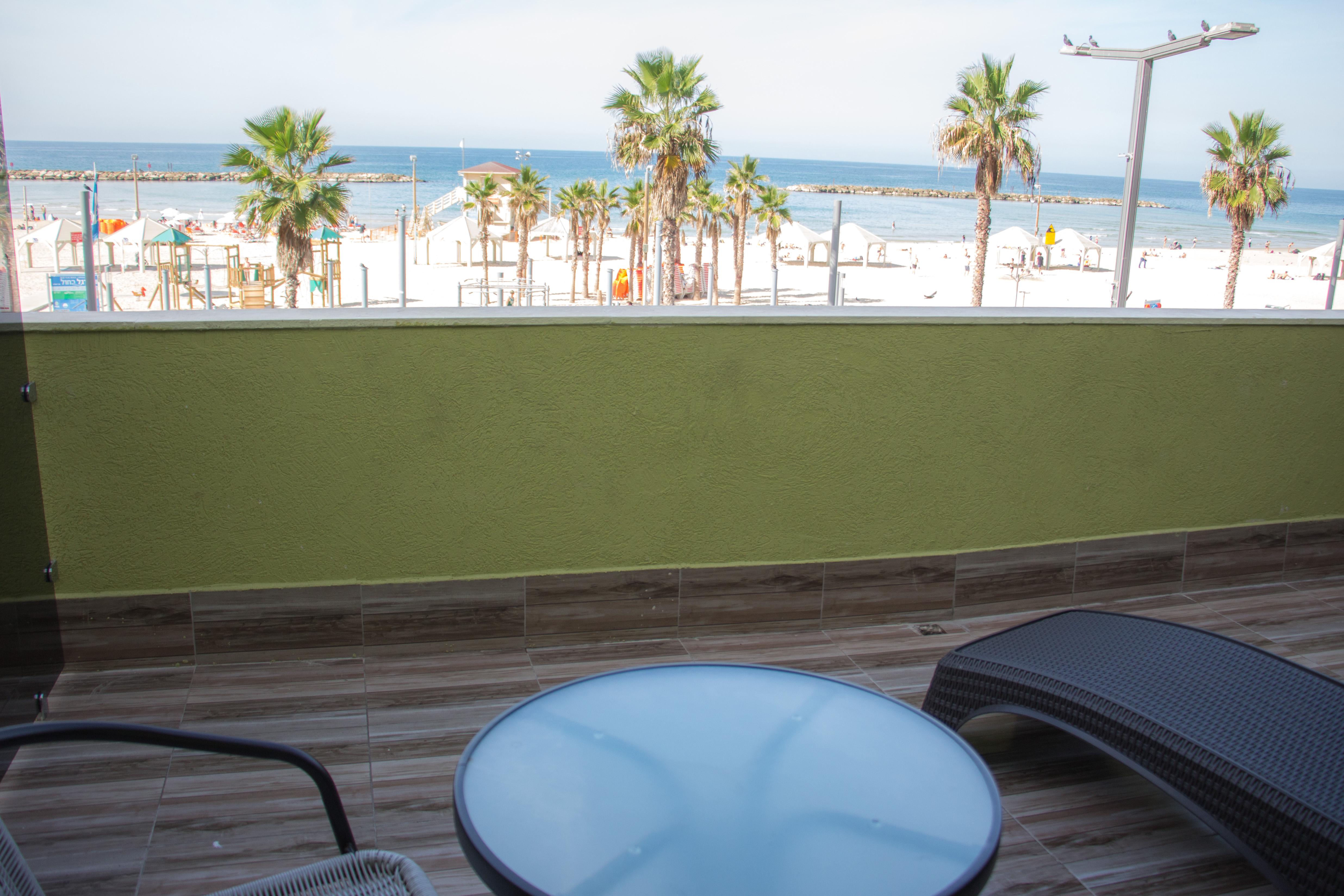 Golden Beach Hotel Tel Aviv Exterior photo