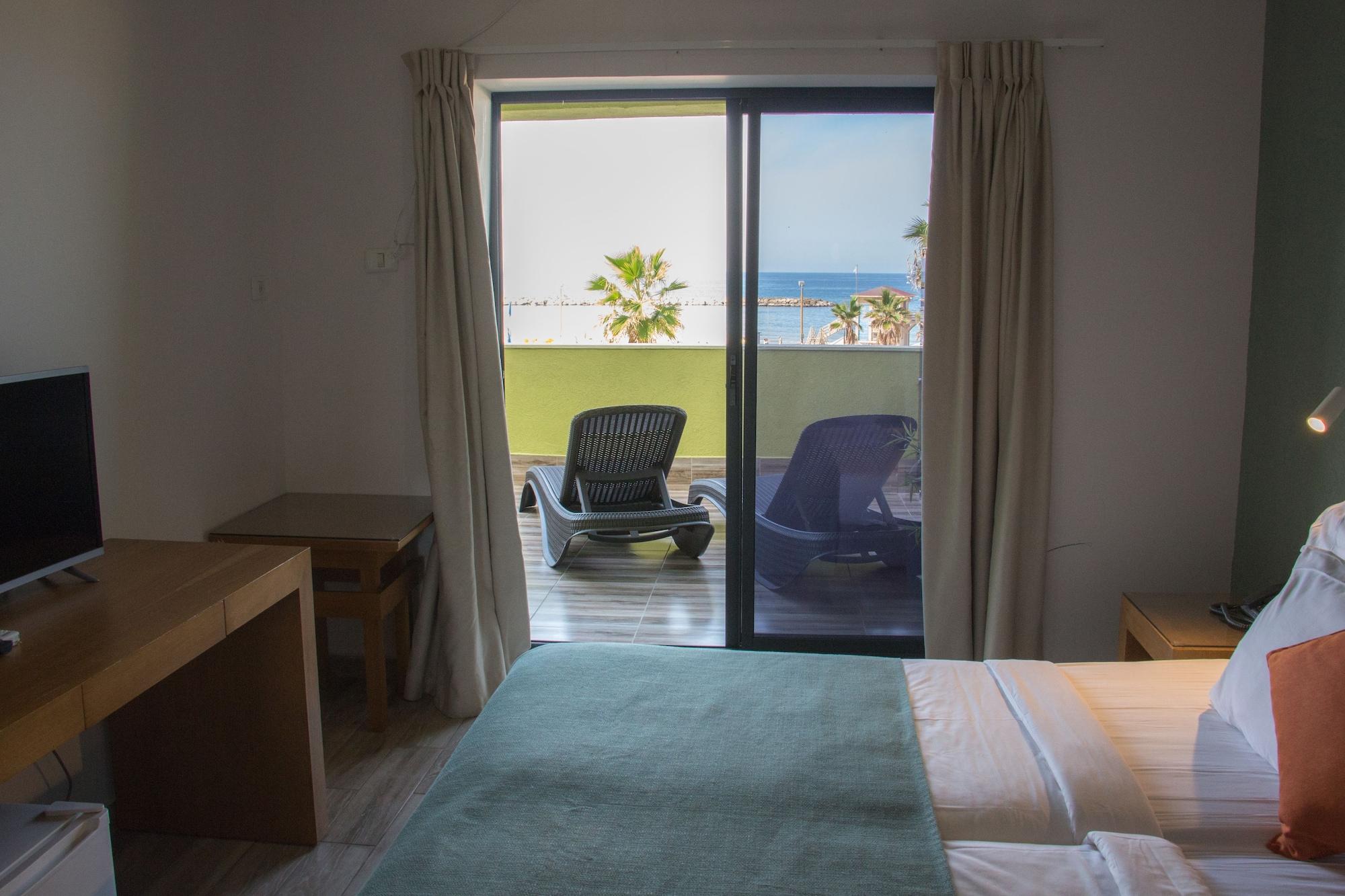 Golden Beach Hotel Tel Aviv Exterior photo